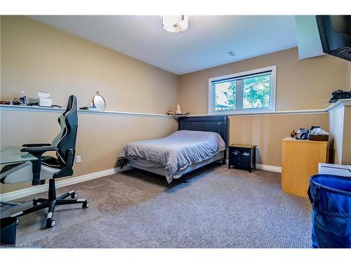 713 Clarence Street, Port Colborne, ON - Indoor Photo Showing Bedroom