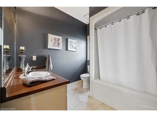 88 Tuliptree Road, Thorold, ON - Indoor Photo Showing Bathroom