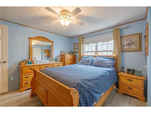 141-3033 Townline Road, Stevensville, ON - Indoor Photo Showing Bedroom