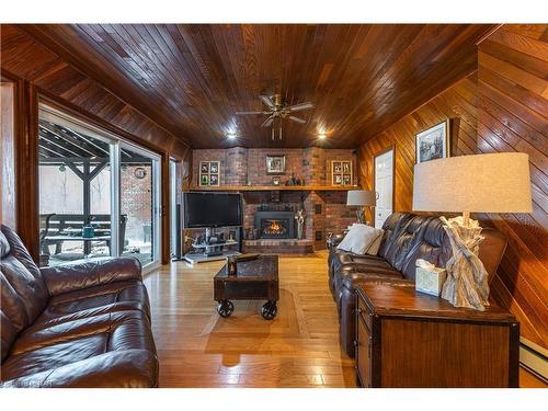 523 Highway 3 Highway, Port Colborne, ON - Indoor Photo Showing Living Room With Fireplace