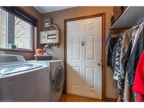 523 Highway 3 Highway, Port Colborne, ON - Indoor Photo Showing Laundry Room