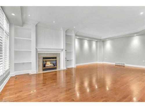 9-88 Lakeport Road, St. Catharines, ON - Indoor With Fireplace