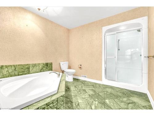 9-88 Lakeport Road, St. Catharines, ON - Indoor Photo Showing Bathroom