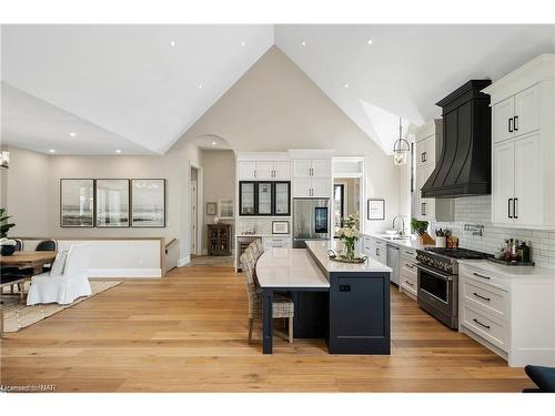110 Millpond Road, Niagara-On-The-Lake, ON - Indoor Photo Showing Kitchen With Upgraded Kitchen