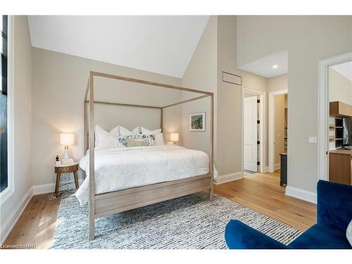 110 Millpond Road, Niagara-On-The-Lake, ON - Indoor Photo Showing Bedroom