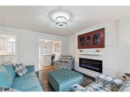 83 Gordon Avenue, Ridgeway, ON - Indoor Photo Showing Living Room With Fireplace