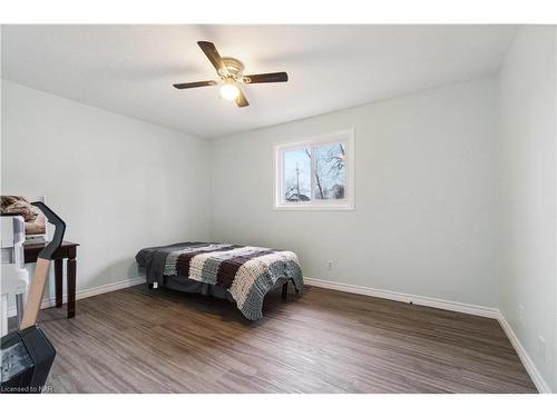 83 Gordon Avenue, Ridgeway, ON - Indoor Photo Showing Bedroom
