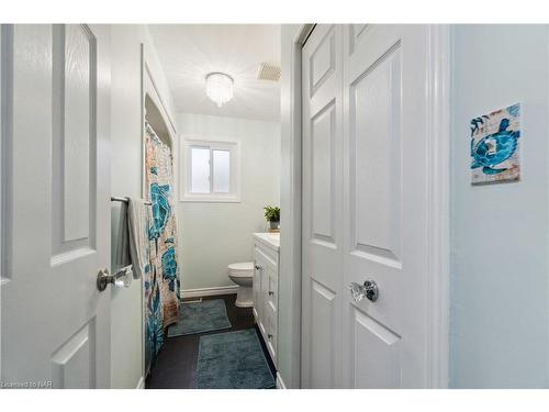 83 Gordon Avenue, Ridgeway, ON - Indoor Photo Showing Bathroom