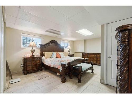 83 Gordon Avenue, Ridgeway, ON - Indoor Photo Showing Bedroom