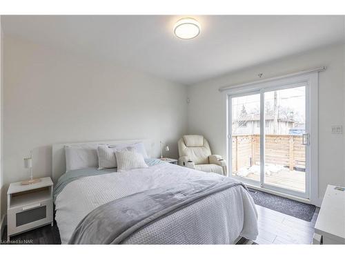 368 First Avenue, Welland, ON - Indoor Photo Showing Bedroom
