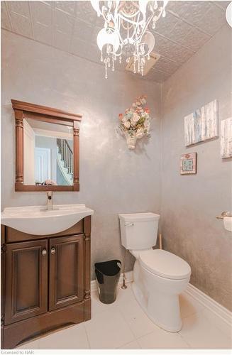 6542 January Drive, Niagara Falls, ON - Indoor Photo Showing Bathroom