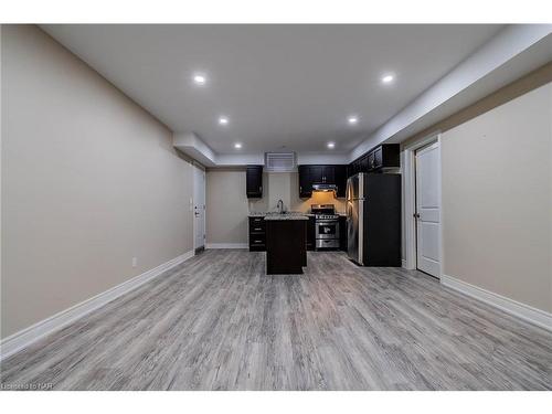 8 Tuscany Court, St. Catharines, ON - Indoor