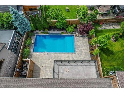 8 Tuscany Court, St. Catharines, ON - Outdoor With In Ground Pool