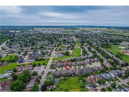 8 Tuscany Court, St. Catharines, ON - Outdoor With View