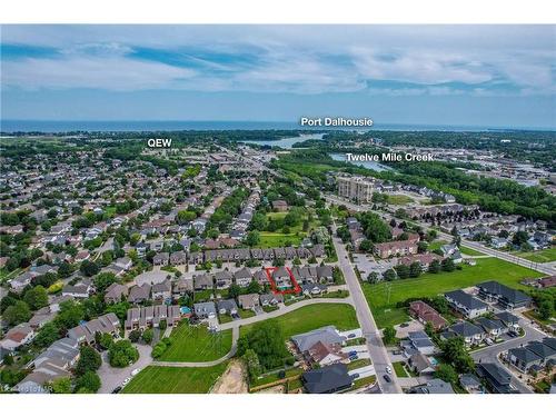 8 Tuscany Court, St. Catharines, ON - Outdoor With View