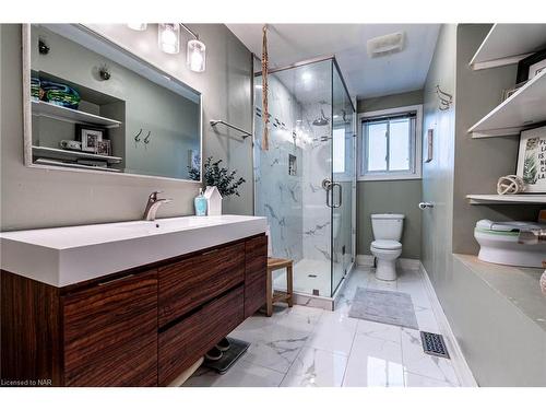7128 Brian Crescent, Niagara Falls, ON - Indoor Photo Showing Bathroom