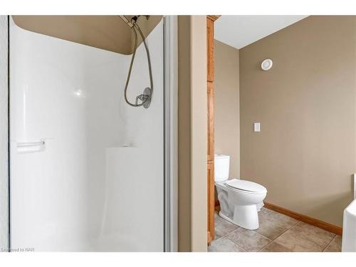 50-659 Port Maitland Road, Port Maitland, ON - Indoor Photo Showing Bathroom