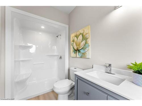 39 Alicia Crescent, Thorold, ON - Indoor Photo Showing Bathroom