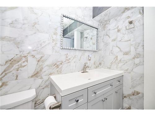 9 Seanesy Drive, Thorold, ON - Indoor Photo Showing Bathroom