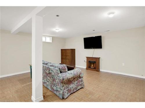 195 Central Avenue, Fort Erie, ON - Indoor With Fireplace
