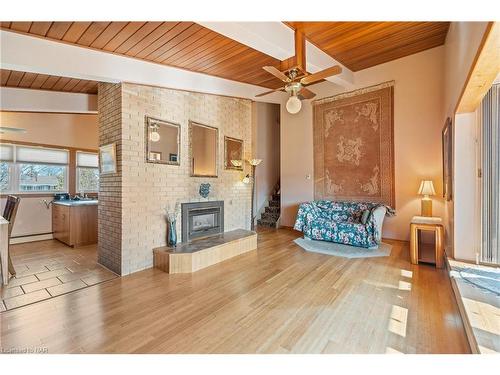 25 Springhead Gardens, Welland, ON - Indoor Photo Showing Living Room With Fireplace