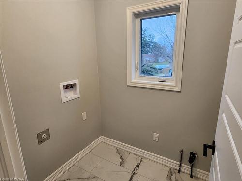 203 Park Street, Fort Erie, ON - Indoor Photo Showing Other Room