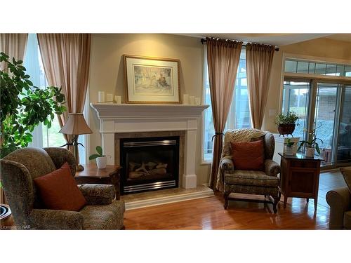 14 Adah Court, Welland, ON - Indoor Photo Showing Living Room With Fireplace