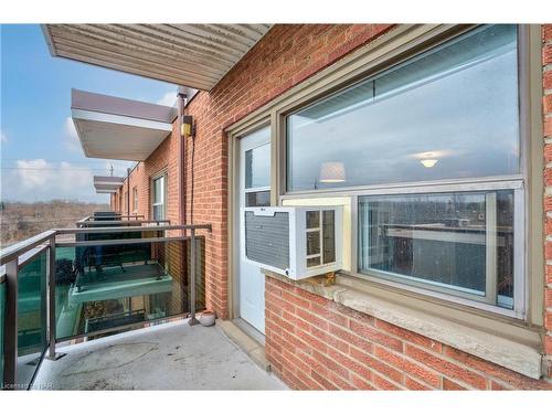 307-264 Oakdale Avenue, St. Catharines, ON - Outdoor With Balcony With Exterior