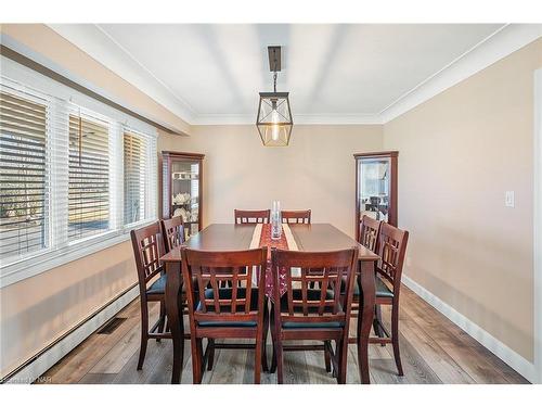 1768 Ridge Road N, Fort Erie, ON - Indoor Photo Showing Dining Room