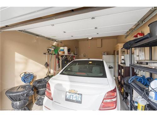 20-4399 Montrose Road, Niagara Falls, ON - Indoor Photo Showing Garage