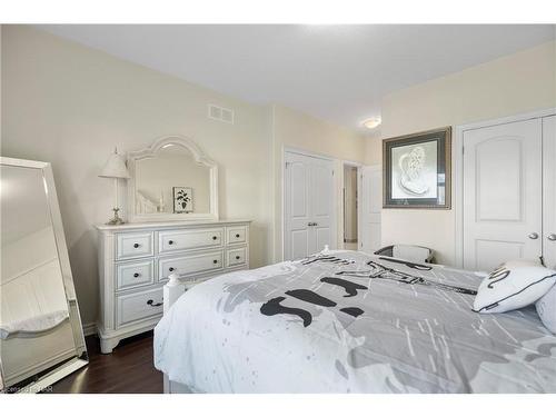 20-4399 Montrose Road, Niagara Falls, ON - Indoor Photo Showing Bedroom