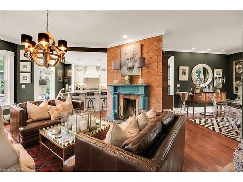 1354 York Road, St. Davids, ON - Indoor Photo Showing Living Room With Fireplace