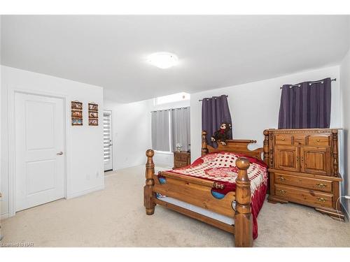 83 Mclaughlin Street, Welland, ON - Indoor Photo Showing Bedroom