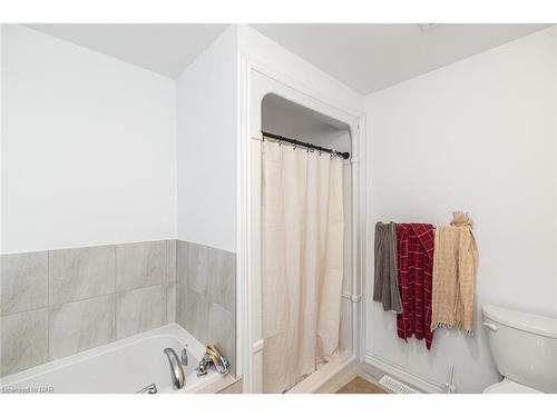 83 Mclaughlin Street, Welland, ON - Indoor Photo Showing Bathroom