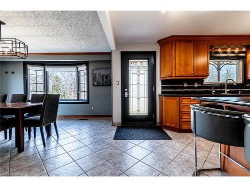 396 Sawmill Road, Pelham, ON - Indoor