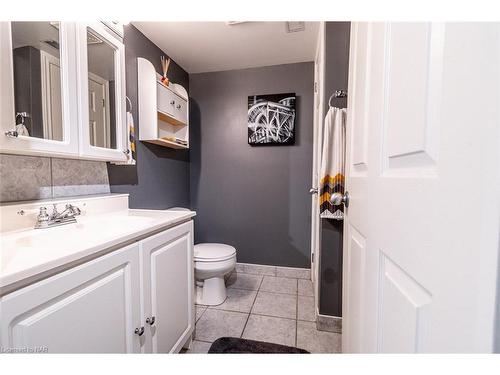 396 Sawmill Road, Pelham, ON - Indoor Photo Showing Bathroom