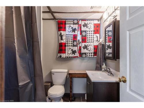 21 Westmount Crescent, Welland, ON - Indoor Photo Showing Bathroom