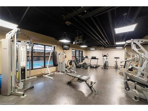 1704-150 Charlton Avenue E, Hamilton, ON - Indoor Photo Showing Gym Room