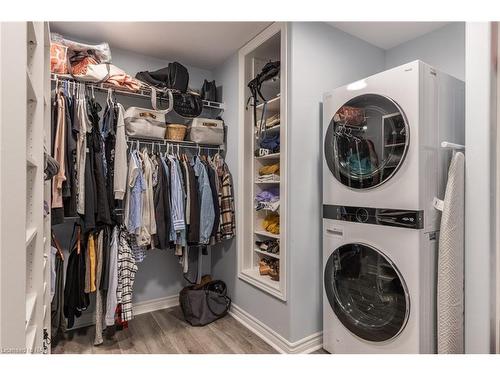 9-660 Albert Street, Fort Erie, ON - Indoor Photo Showing Laundry Room