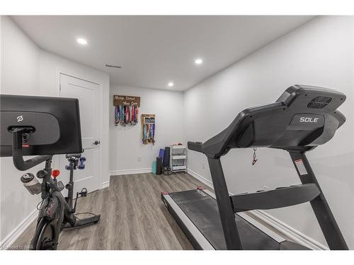 9-660 Albert Street, Fort Erie, ON - Indoor Photo Showing Gym Room