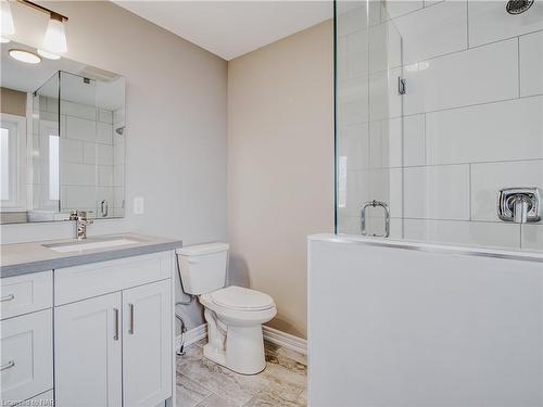 3352 Willguard Court, Niagara Falls, ON - Indoor Photo Showing Bathroom