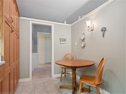 2290 Stonehaven Avenue, Niagara Falls, ON - Indoor Photo Showing Dining Room