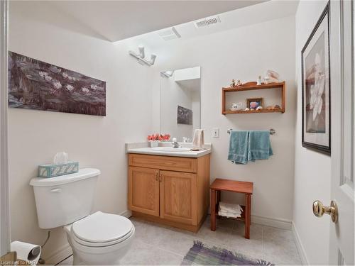 2290 Stonehaven Avenue, Niagara Falls, ON - Indoor Photo Showing Bathroom