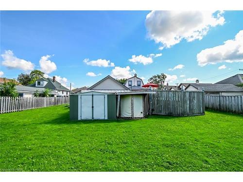 25 Cunningham Street, Thorold, ON - Outdoor With Backyard