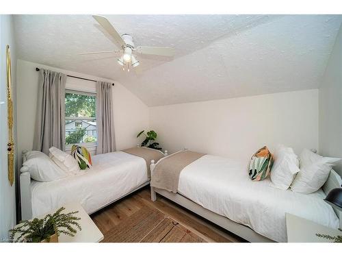 248 Lincoln Road W, Crystal Beach, ON - Indoor Photo Showing Bedroom