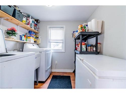 40 Chaplin Avenue, St. Catharines, ON - Indoor Photo Showing Laundry Room