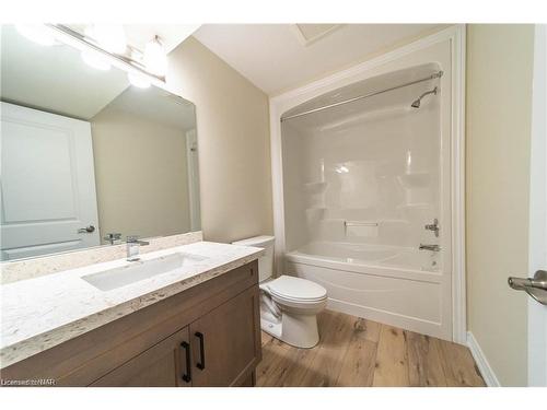 12-7138 Parsa Street, Niagara Falls, ON - Indoor Photo Showing Bathroom