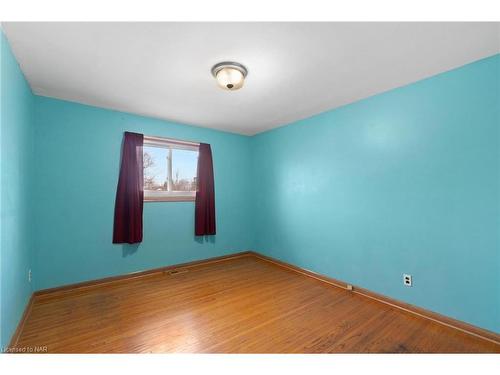 219 Central Avenue, Fort Erie, ON - Indoor Photo Showing Other Room