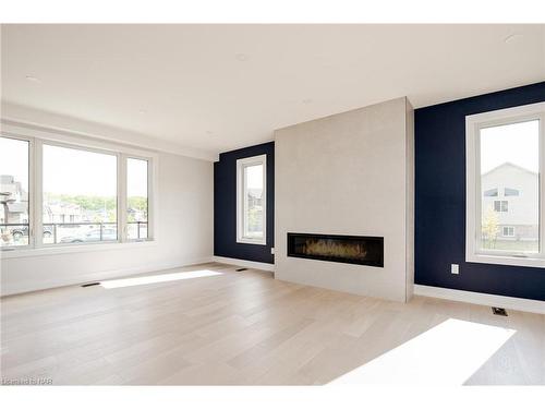 675 Rye Street, Niagara-On-The-Lake, ON - Indoor Photo Showing Living Room With Fireplace