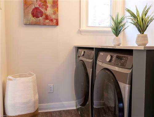 137 Geneva Street, St. Catharines, ON - Indoor Photo Showing Laundry Room